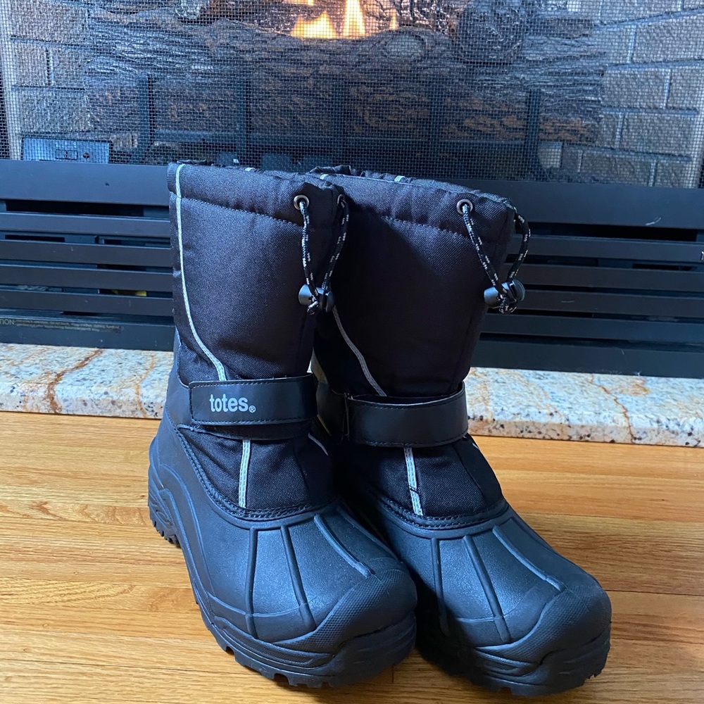 Men’s snow boots